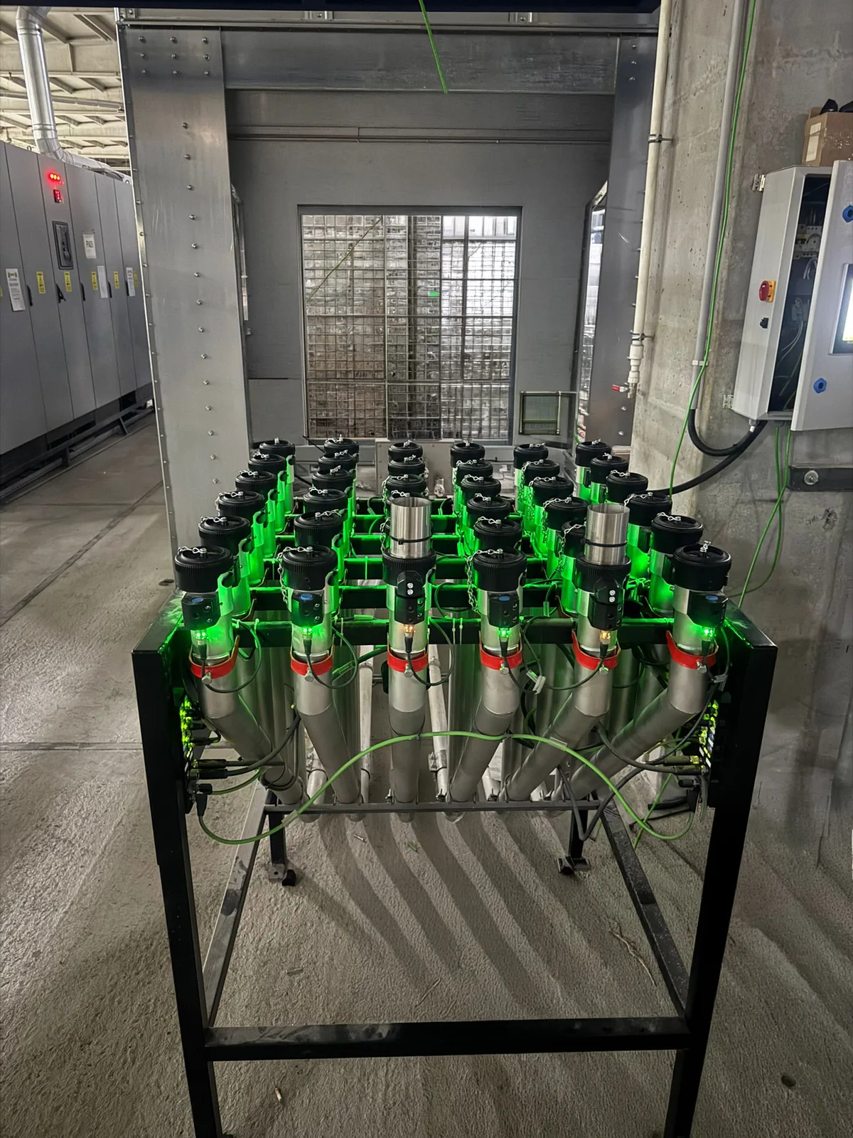 Zentrale Verteilstation mit LED-Anzeigen
