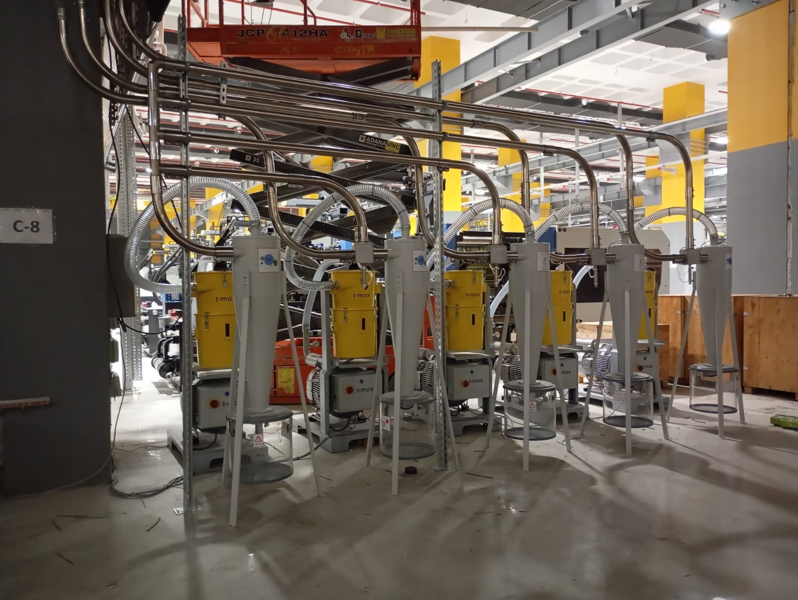 Production area where more than 120 loaders feed the machine park automatically